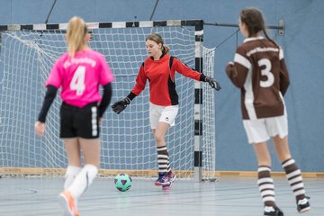 Bild 300 - C-Juniorinnen 2 Loewinnen Cup